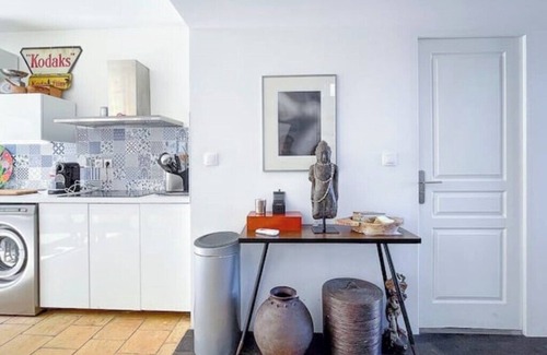 8th Arrondissement Villa | VILLA PITA, SWIMMING POOL IN THE HEART OF LES GOUDES.