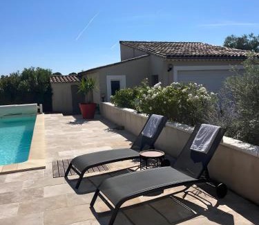 Sarrians Villa | Villa Plein Soleil