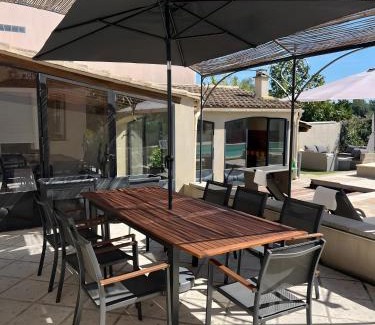 Sarrians Villa | Villa Plein Soleil
