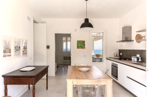 Plemmirio Villa | Villa Plemmiria with Private Access to the Sea by Wonderful Italy