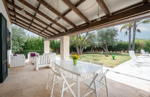 Noicattaro Villa | Villa Poggio Verde with pool - Exclusive Retreat
