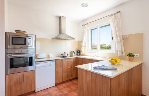 Sant Lluis Villa | Villa Poppy. Private pool, Full AC & Wifi, Menorca