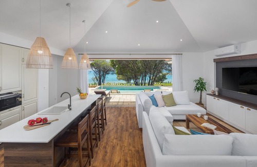 Bale Villa | Villa Porto Bus Beachfront by Villas Guide