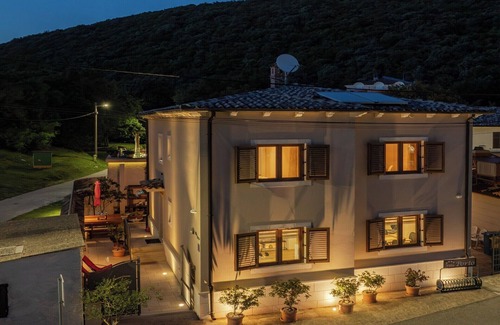 Rakalj Villa | Villa Porto in a quiet location with sea views.