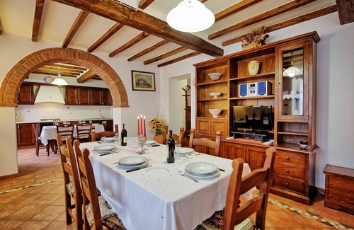 Portole Villa | Villa Portole Uno - Holiday Villa Rental in Cortona