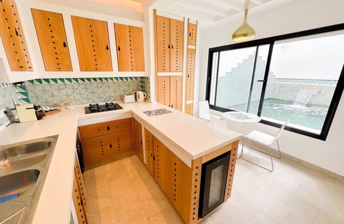 Hammamet House | Villa Poseidon: piscine et bord de mer à Hammamet