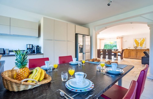 Plage de la Garonnette Villa | Villa Pour 10 Personnes Proche de la mer à Sainte-maxime