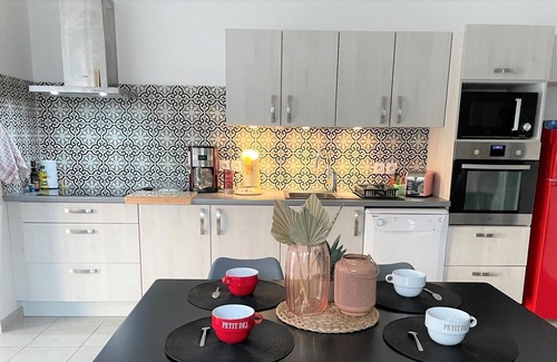 Bagnols-sur-Ceze Villa | Villa Premium 3 Étoiles sur Terrain Clos de 300 M2