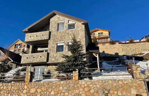 Popova Sapka House | Villa Pronto Kodra e Diellit