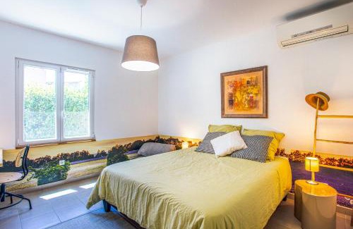 La Valette-du-Var Villa | VILLA PROVENCE-SPA&BBQ CENTRE AU CALME- JARDIN - TERRASSES