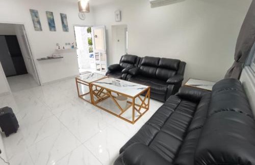 Cipanas Villa | Villa puncak bogor 3 Kamar Tidur at kota bunga - Privat pool dan marble konsep