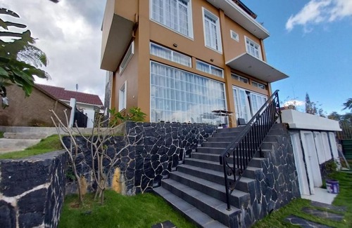 Pancawati Hotel | Villa puncak Bogor ala Bali