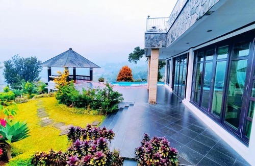 Cipanas Villa | Villa Puncak