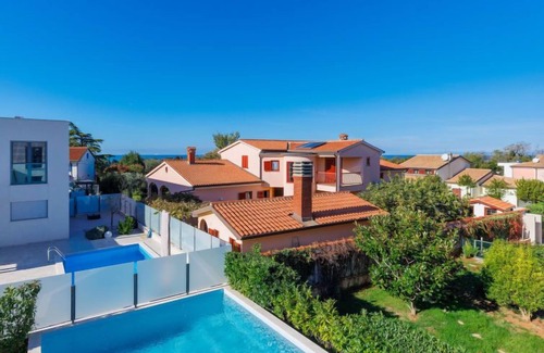 Basanija House | Villa Pura Vida by Interhome