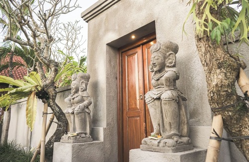 Lodtunduh Villa | Villa Puri Kembar – A Serene Escape with a Private Pool & Stunning Views