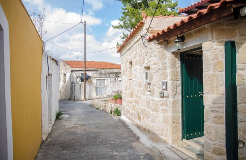 Pirgou House | Villa Pyrgou with Shared swimming Pool