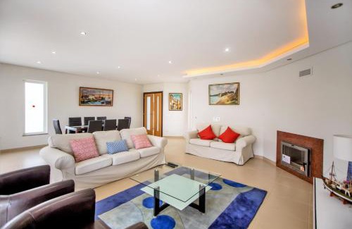Albufeira Villa | Villa Rafaella II Palace by Atlantic Places