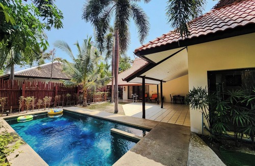 North Pattaya Villa | Villa Raya Private Pool Villas Resort