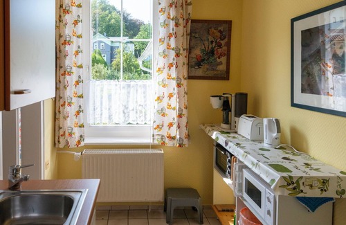 Friedrichroda Apartment | Villa Regina "Waldblick" - quiet vacation apartment with a view of the forest