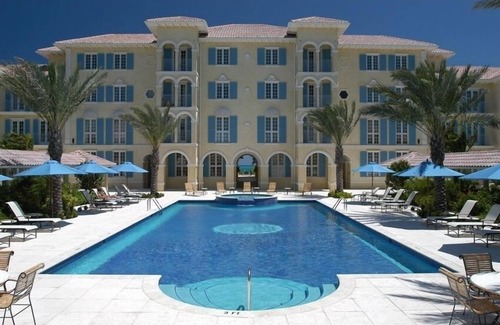 Grace Bay Condo | Villa Renaissance 304: 3rd Floor, 2 Bedrooms, 2 1/2 Bathrooms, Ocean Front Villa