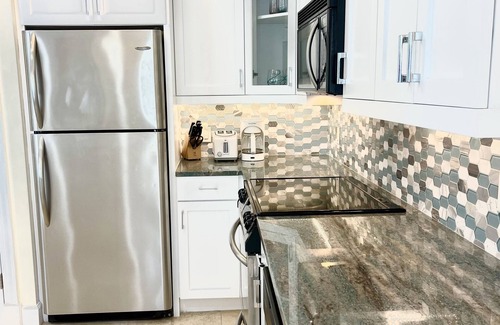 Grace Bay Condo | Villa Renaissance 503: 2nd Floor 1 Bedroom Pool/Garden View Villa: Sleeps 2-4