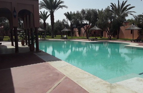 Palmeraie Villa | Villa/riad Tout Confort Décoration Soignée + Cuisiniere