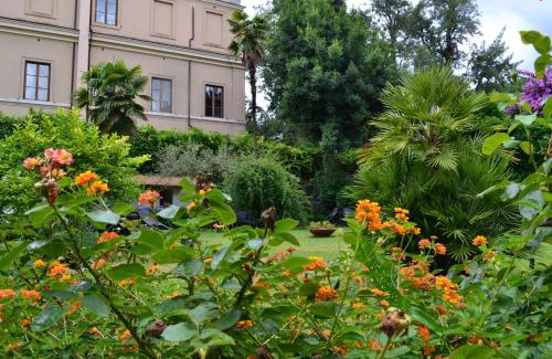 Trastevere Bed & Breakfast | Villa Riari Garden