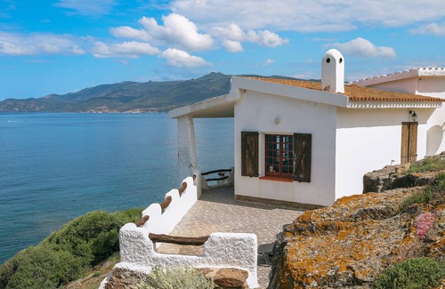 Magomadas Villa | Villa right on the cliffs, spectacular location, marvellous sea view.