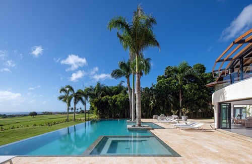 Casa de Campo Villa | Villa Rio Arriba 22 in Casa de Campo by Personal Villas - Gorgeous Mansion with Infinity Pool