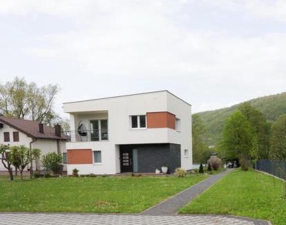 Bihac Villa | Villa Rio Verde