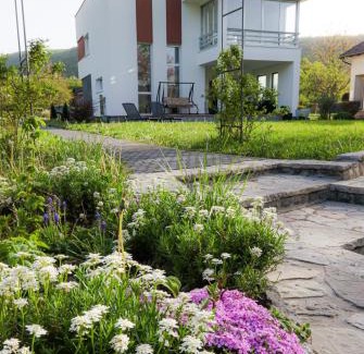 Bihac Villa | Villa Rio Verde
