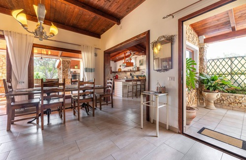 Quartu Sant'Elena Villa | Villa "Rita" with Private Terrace & Private Garden