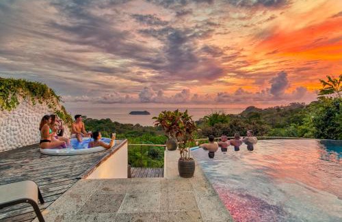 Manuel Antonio Hotel | Villa Roca Boutique Resort & Suites - ADULT ONLY