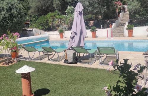 Trans-en-Provence Villa | Villa Romaquenti, Trans en Provence 137m2, 5 lits double, 10 personnes, piscine, terrain pétanque, jeu de fléchettes