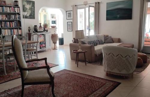 Trans-en-Provence Villa | Villa Romaquenti, Trans en Provence 137m2, 5 lits double, 10 personnes, piscine, terrain pétanque, jeu de fléchettes