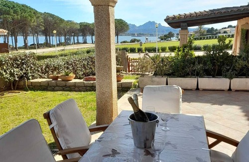 La Conia Villa | Villa Rosa 20 meters from the Sea