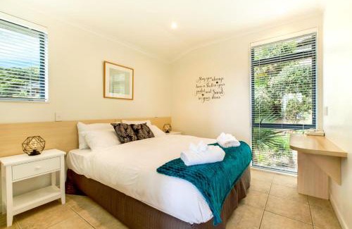 Waiheke Island Villa | Villa Rosa at Palm Beach by Waiheke Unlimited