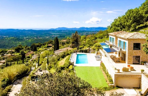 Tourrettes-sur-Loup Villa | Villa Rosa - Luxury Contemporary Villa With Panoramic Views Over Cote D'Azur