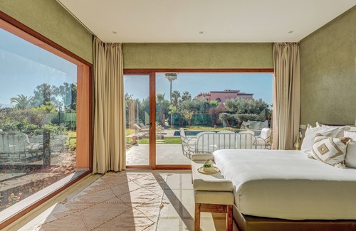 Aghouatim Hotel | Villa Rosea