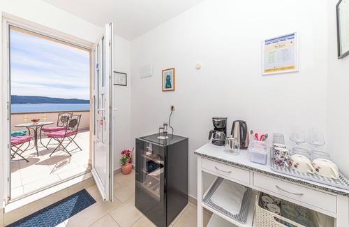 Kastel Sucurac Villa | Villa Rosemary - seafront, pool, jacuzzi, gym, pool table