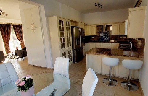 Pissouri Villa | Villa Rossa - Stunning 5* in Pissouri Bay