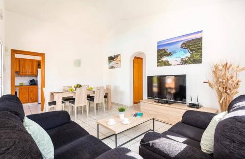 Cap d'Artrutx Villa | Villa Rotxa by Villa Plus