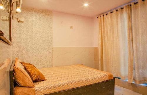 Aarey Colony Apartment | villa royal Palms Aarey milk colony Goregaon East