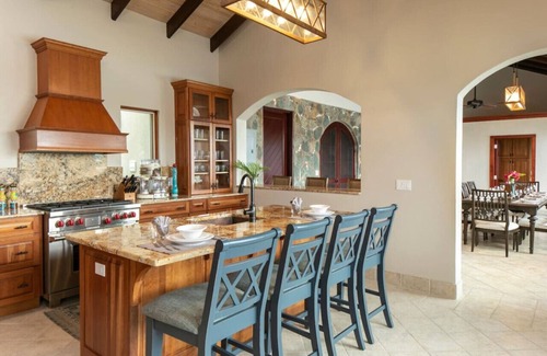Contant Farms House | Villa Royce -Defining Luxury-Pool-Tesla backup power!