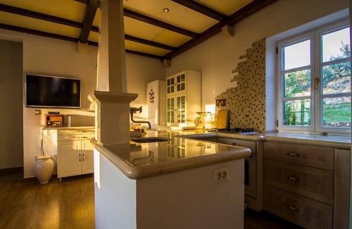 Splitska Villa | Villa Roza - One Bedroom with Swimming Pool
