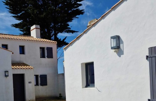 L'Epine House | Villa Rubis, sea view, port and beach, direct access from garden. All comfort