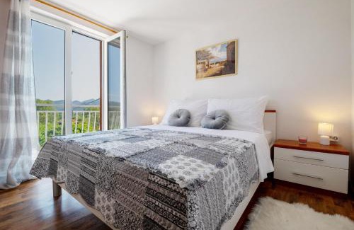 Zavala Villa | Villa Rustica