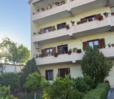 Tirana Apartment | Villa's Daci