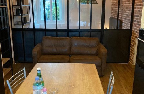 Papus Apartment | Villa Sagrada l'Atelier *