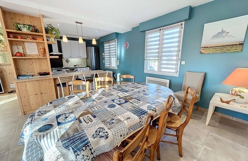 Saint-Pair-sur-Mer House | Villa Saint-Pair-sur-Mer, 4 bedrooms, 8 persons